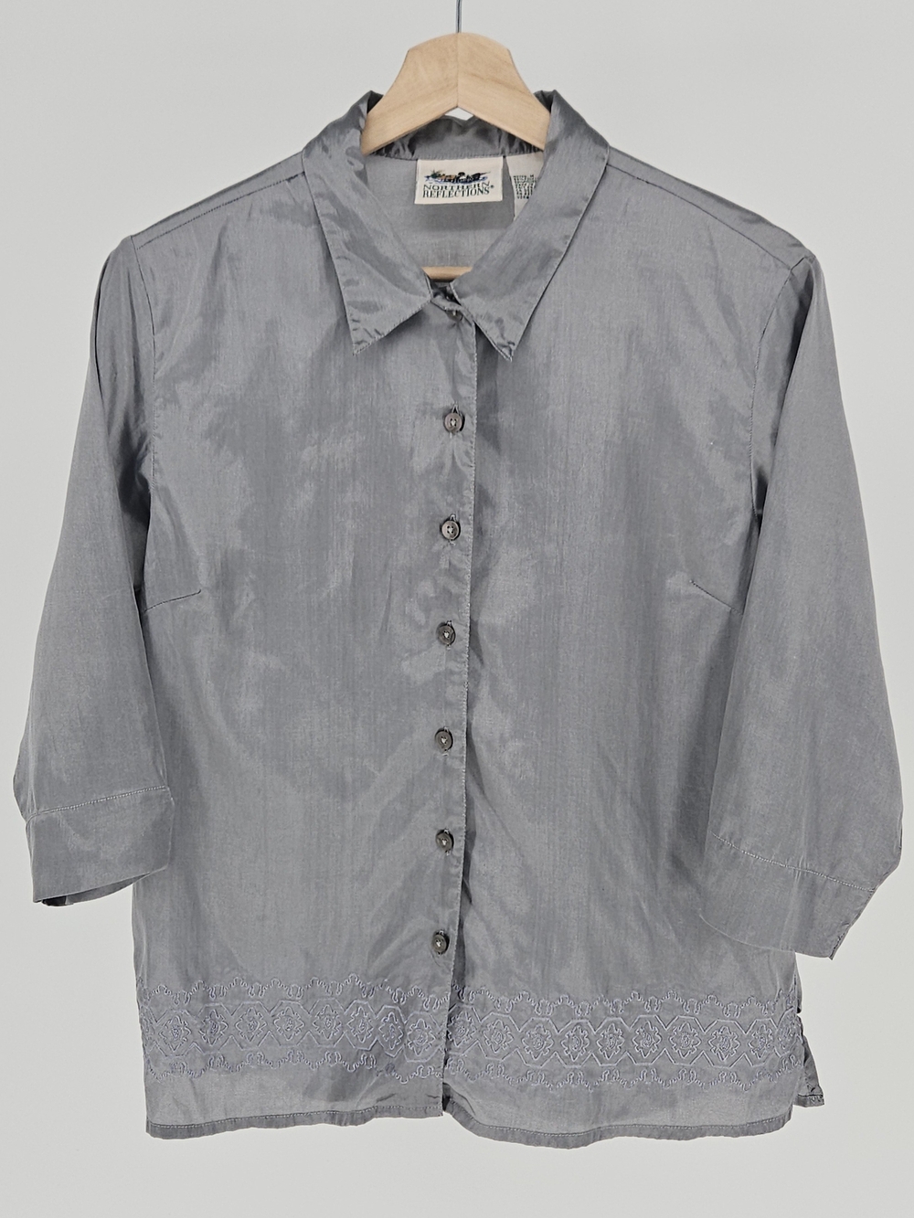 Northern Reflections Gray Embroidered Button Front Blouse Women's M